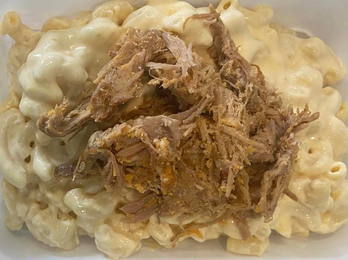 Famous Pulled Pork Mac & Cheese